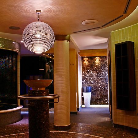 Der Heidehof Conference & Spa Resort ガイマースハイム エクステリア 写真