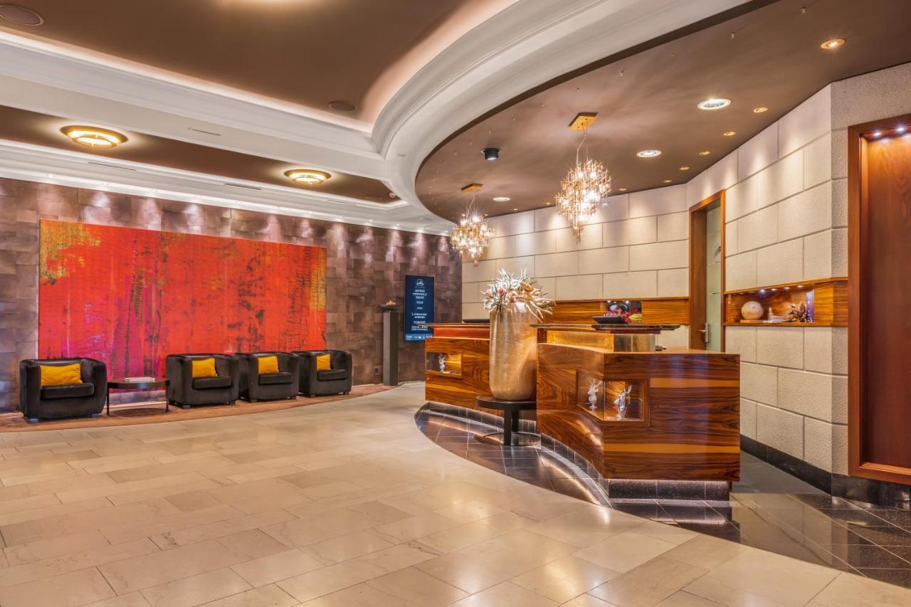 Der Heidehof Conference & Spa Resort ガイマースハイム エクステリア 写真