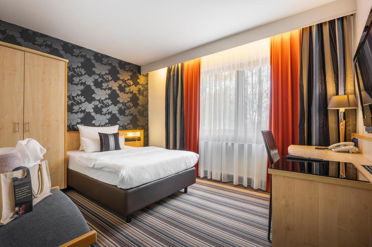Der Heidehof Conference & Spa Resort ガイマースハイム エクステリア 写真