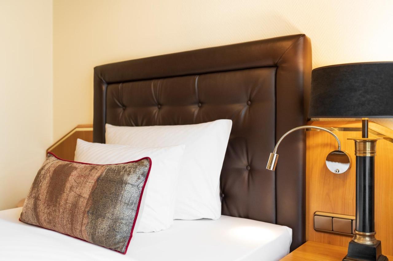 Der Heidehof Conference & Spa Resort ガイマースハイム エクステリア 写真