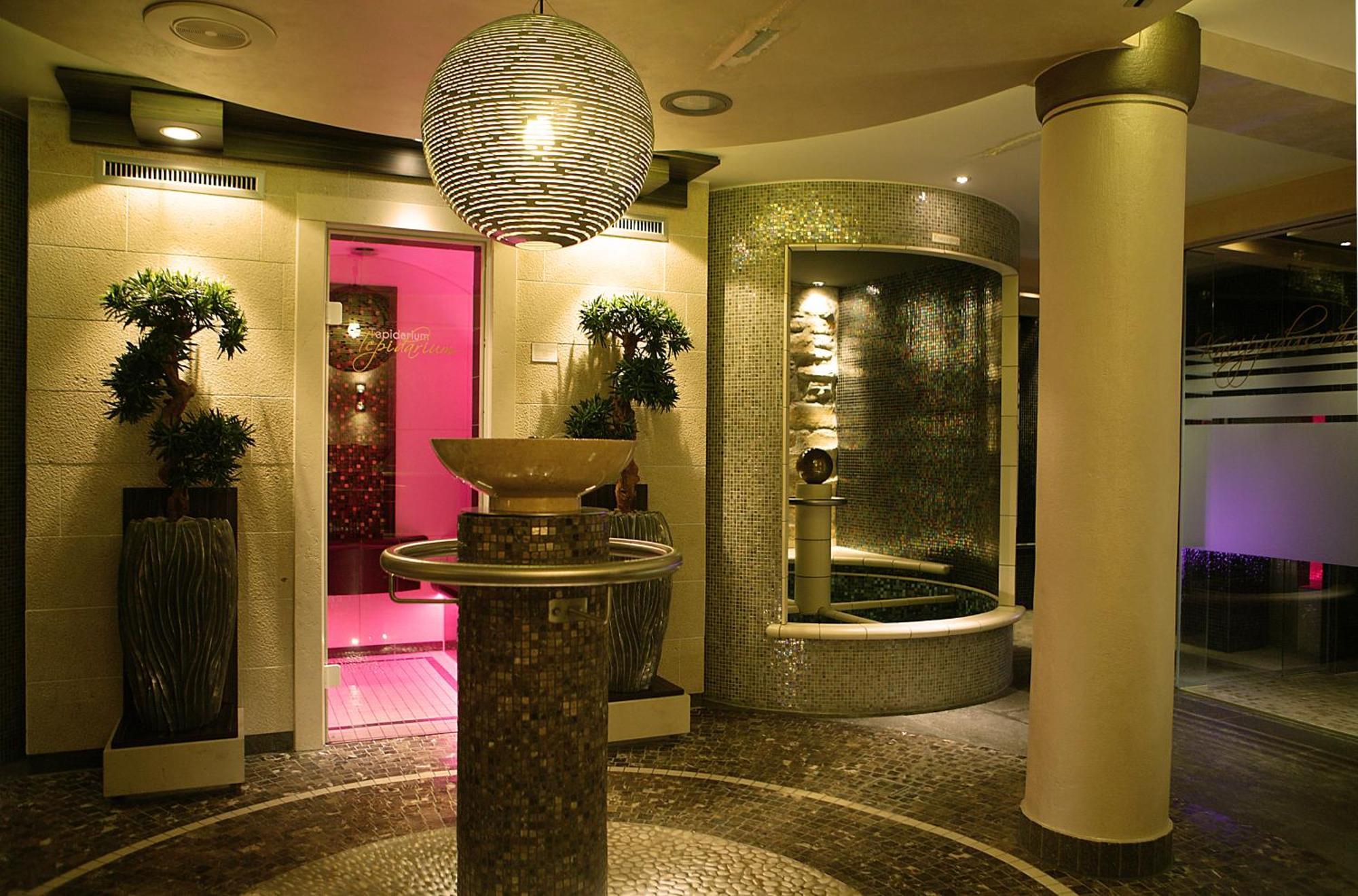 Der Heidehof Conference & Spa Resort ガイマースハイム エクステリア 写真