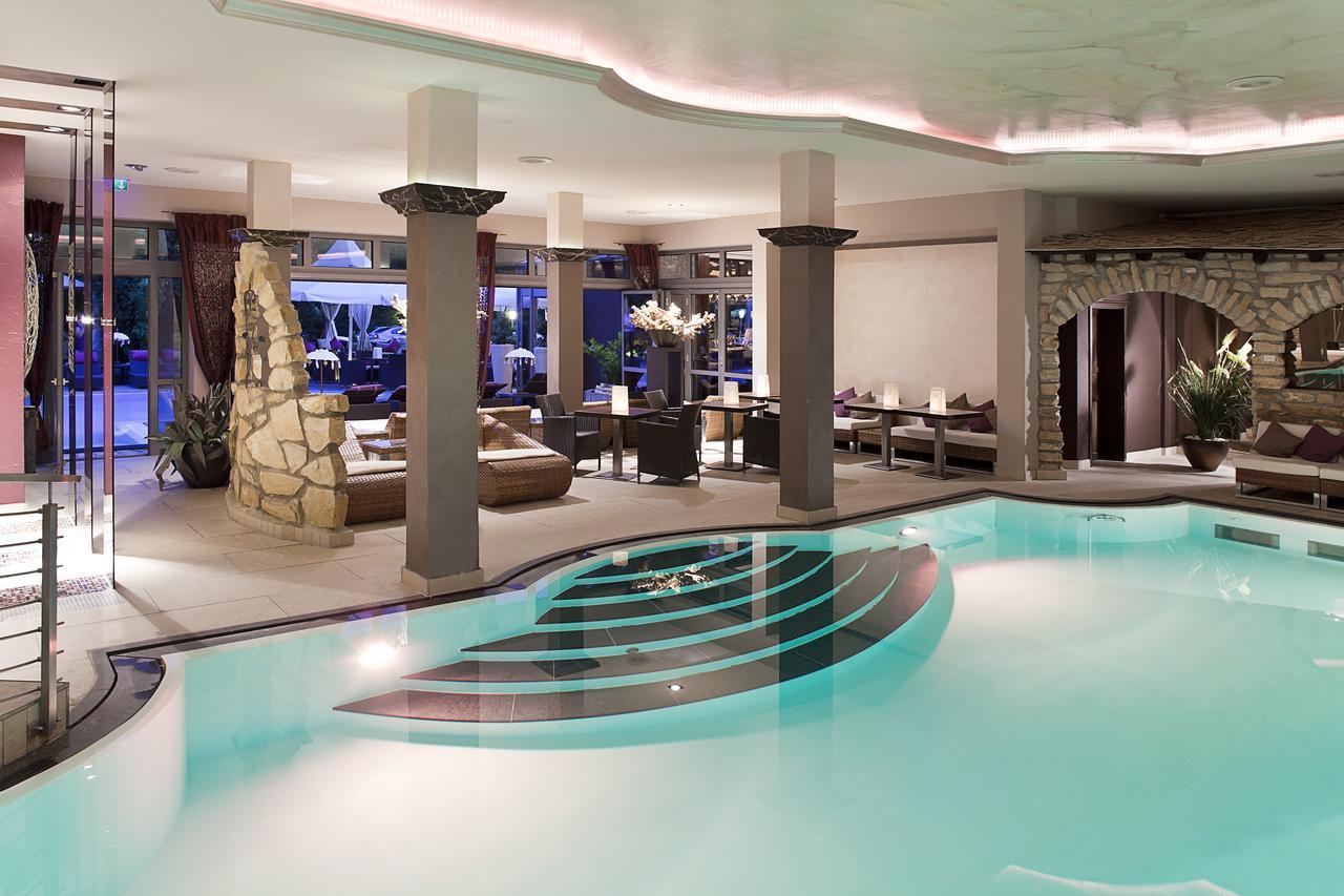 Der Heidehof Conference & Spa Resort ガイマースハイム エクステリア 写真